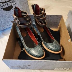 FREEBIRD RANDI size 9